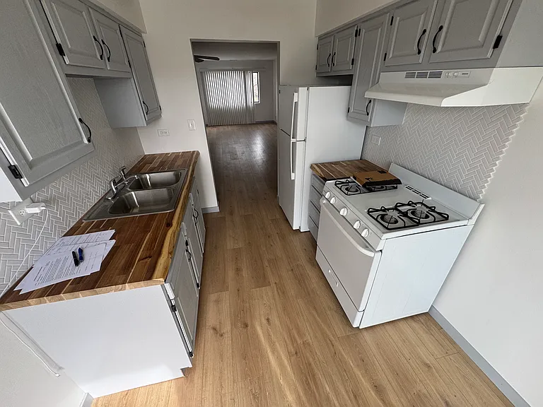 251 E Rimini Ct #3B — Photo 3