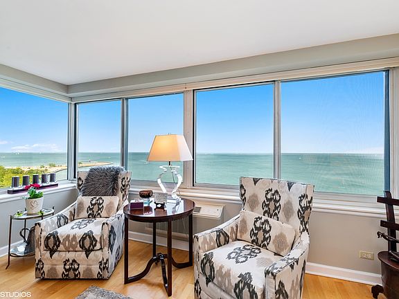 3rd image of 1440 N Lake Shore Dr APT 14C