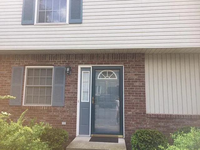 811 E Sherwood Hills Dr photo 1