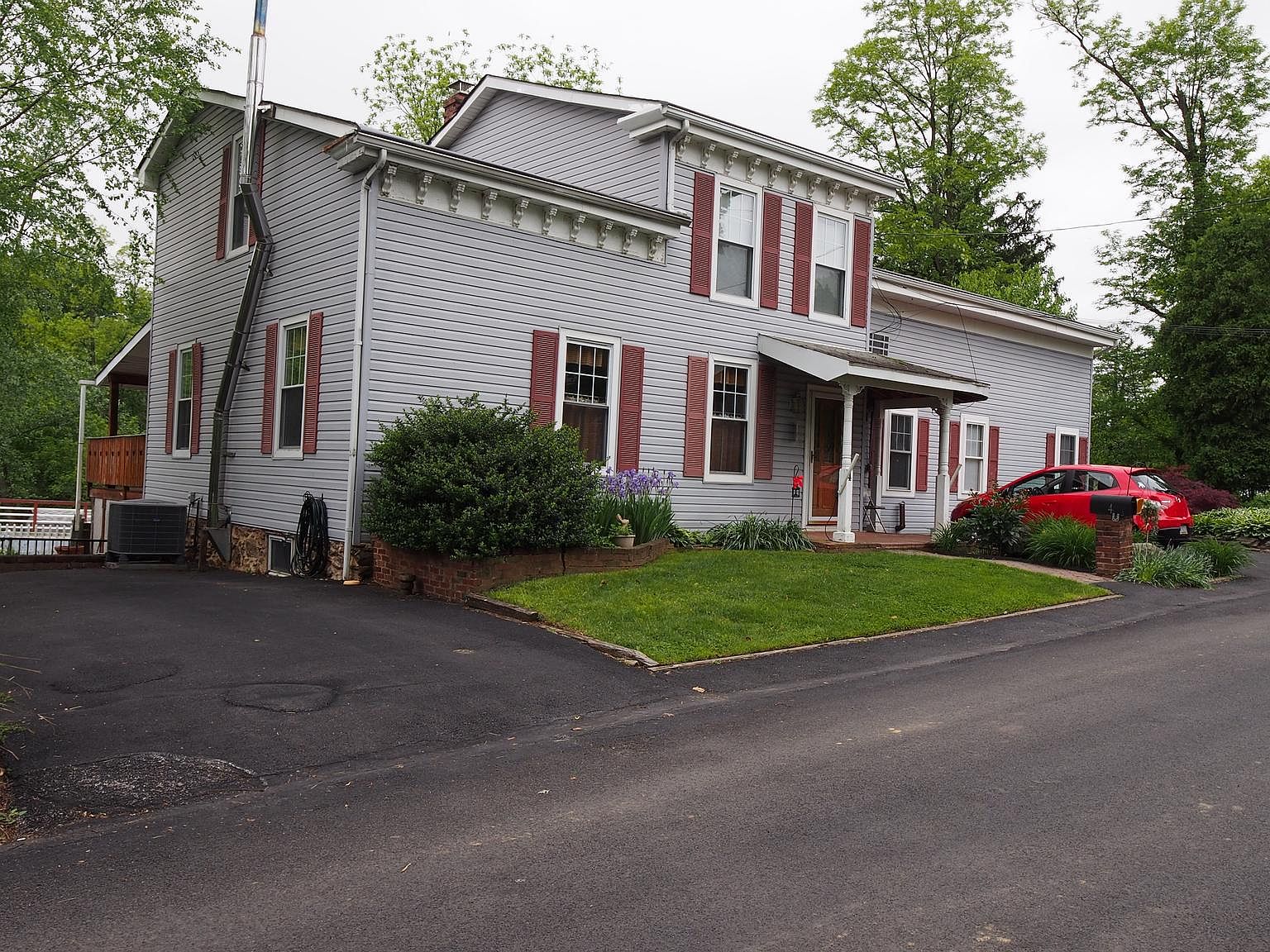 4 Beaver St, Hulmeville, PA 19047 Zillow