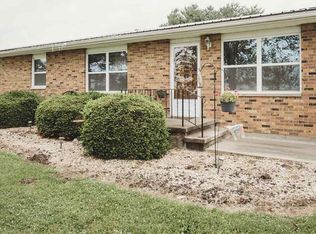 2752 Highway 96 N, Ursa, IL 62376