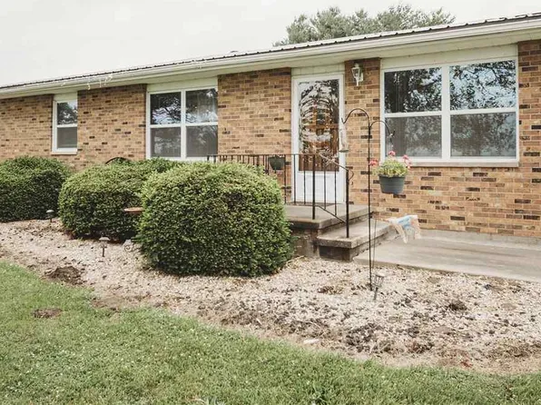 2752 Highway 96 N, Ursa, IL 62376