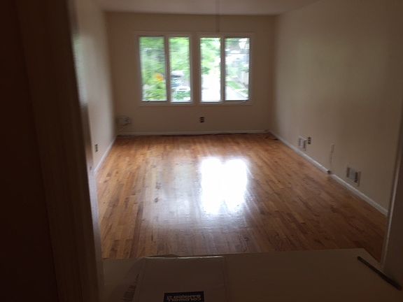 2nd image of 54 Whitaker Pl #2