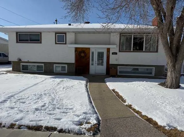 1023 E 2nd St SE, Drumheller, AB T0J 0Y6