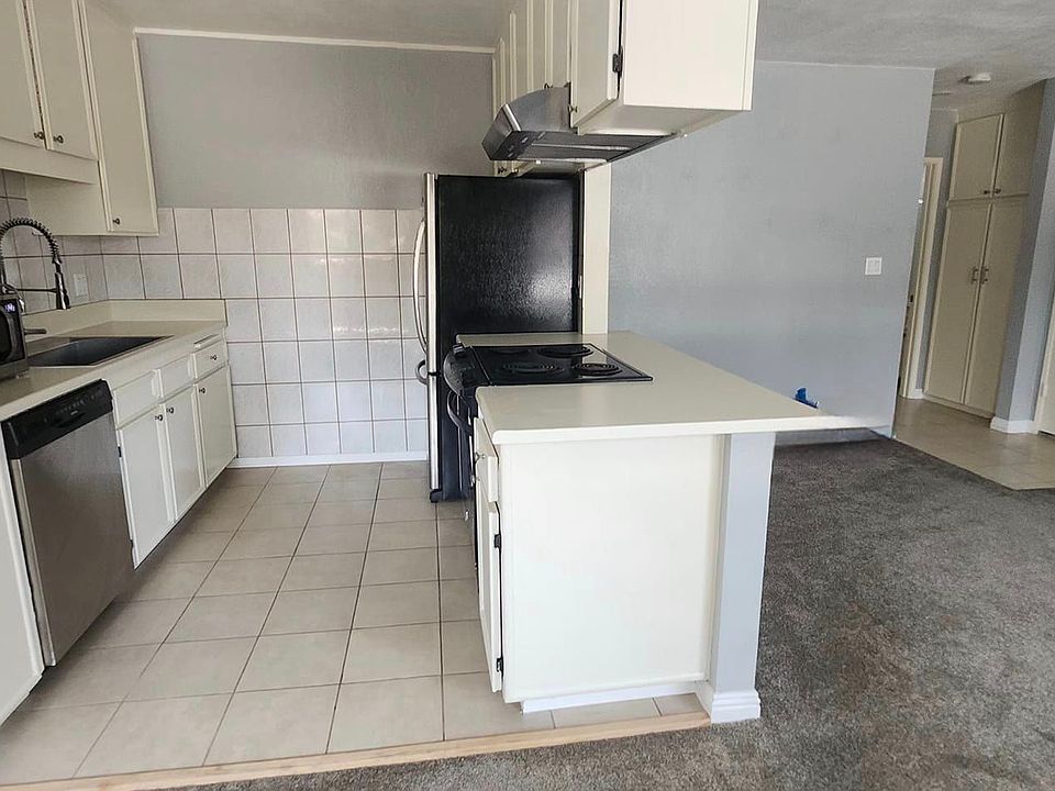 1st image of 9556 Carroll Canyon Rd APT 243