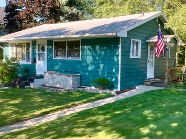 320 N Harrison St, Ludington, MI 49431