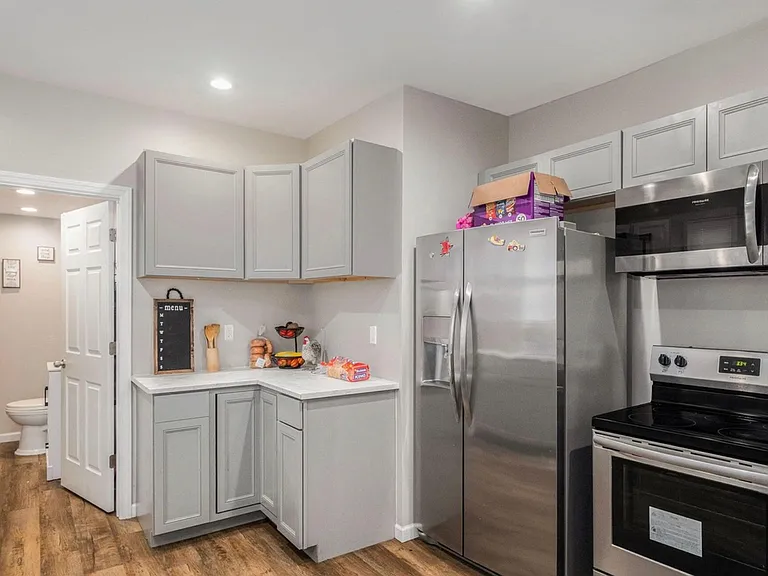 121 S Elm Ave #1 — Photo 5