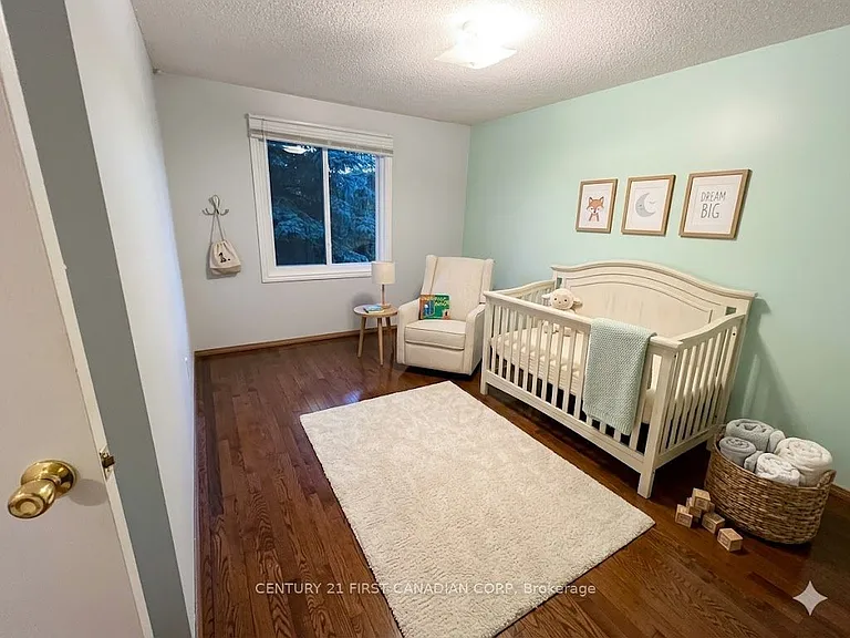 1470 Aldersbrook Rd — Photo 3