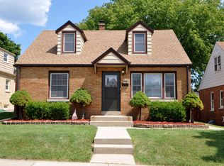 3646 S 16th St, Milwaukee, WI 53221