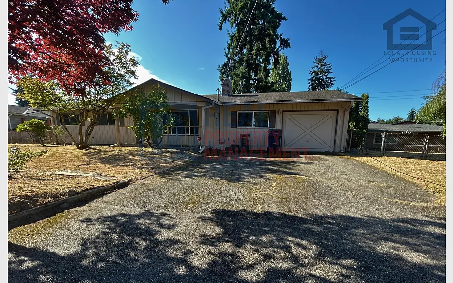 2611 S 287th St photo 1