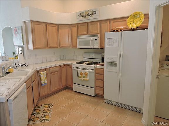 5th image of 2985 La Paloma Dr