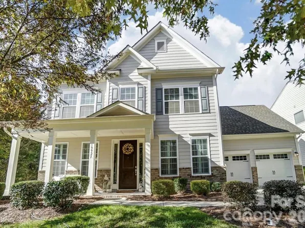 19921 Wooden Tee Dr, Davidson, NC 28036