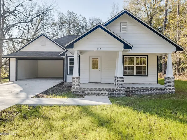 312 W West Pearl Ave, Wiggins, MS 39577