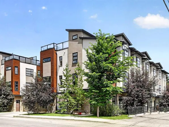 3414 W 15th St SW, Calgary, AB T2T 5S9