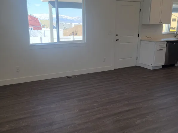 116 E 730 N #1, Tooele, UT 84074