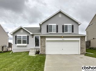 19614 Gail Ave, Omaha, NE 68135