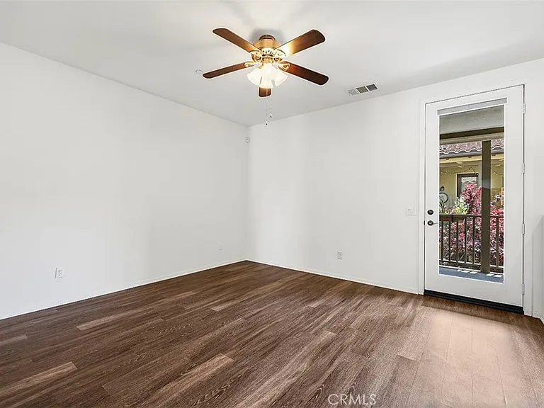 596 S Casita St — Photo 6