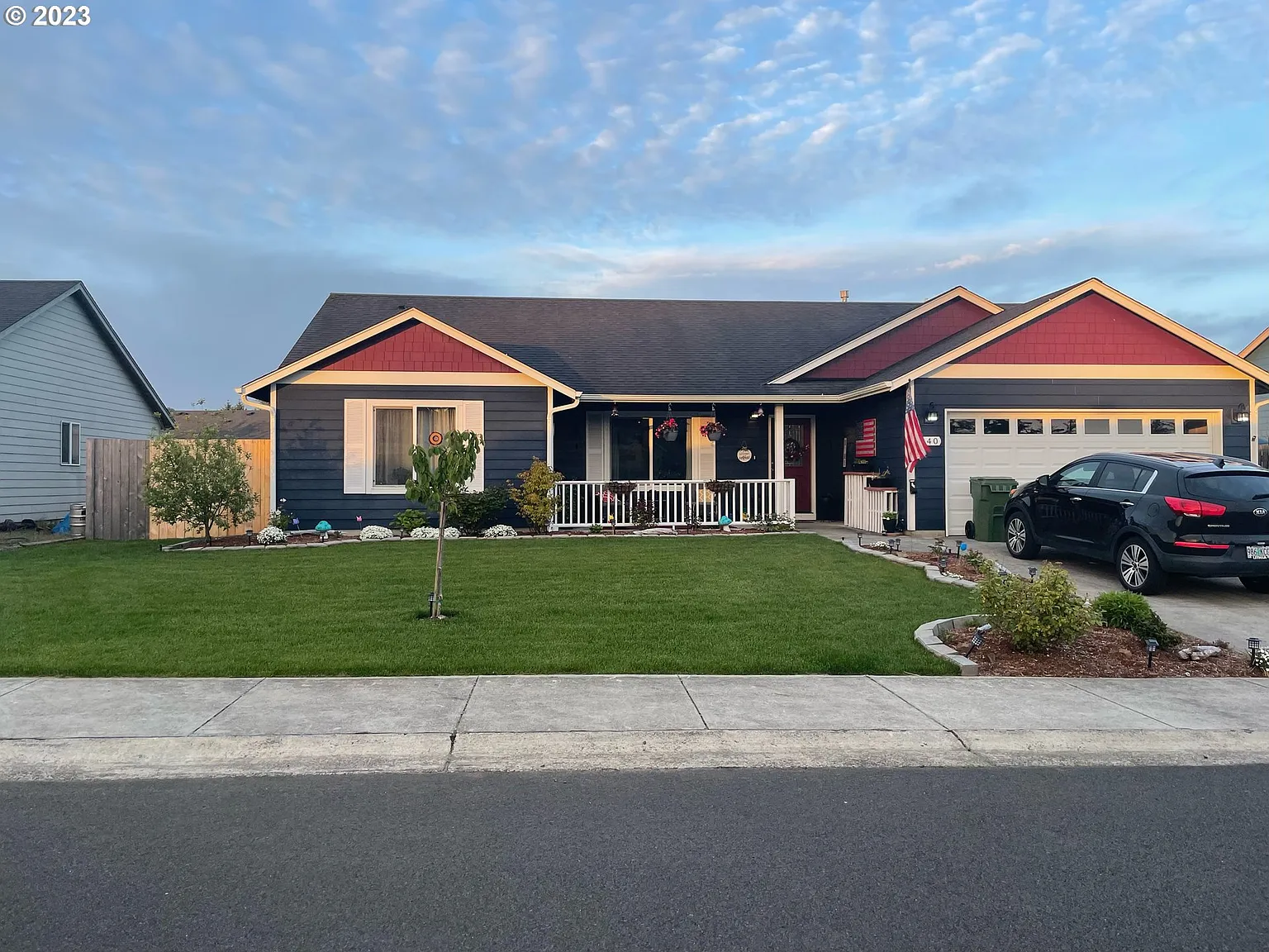 340 SW Jade Pl photo 1