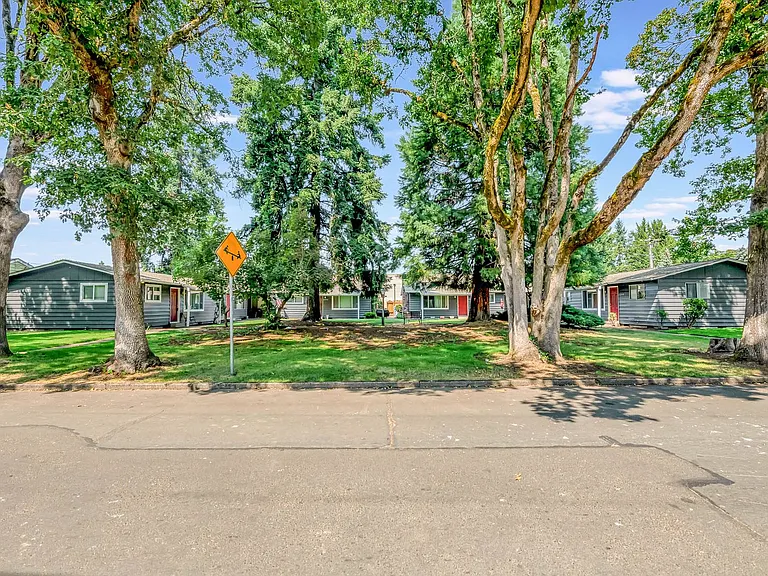 7 Oaks — Photo 24