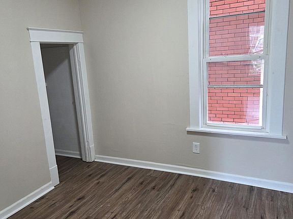 4th image of 609 13th St #1