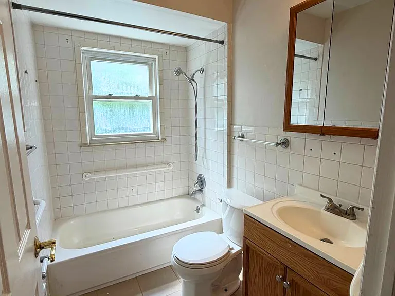 29537 Hazelwood St — Photo 11