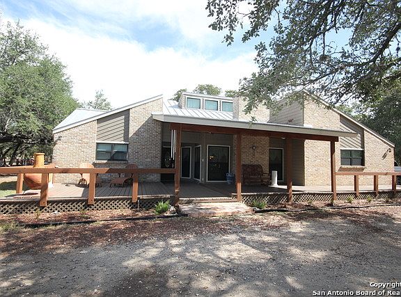 2nd image of 2053 Bentwood Dr