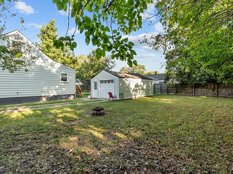 424 E Ocean Ave — Photo 29