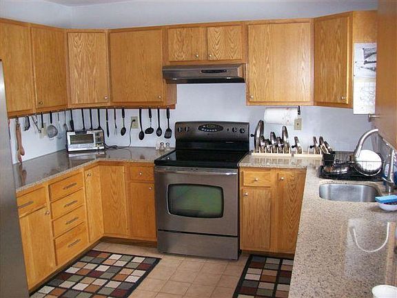 5th image of 619 Plain Hills Dr