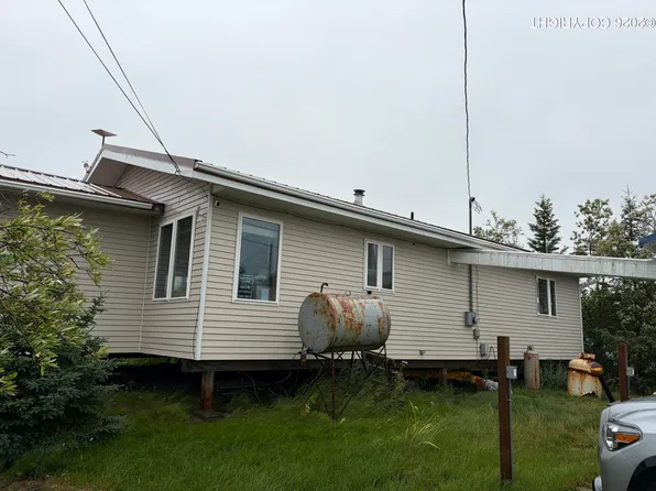 211 Blackberry St, Bethel, AK 99559