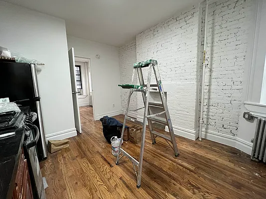 Rented by Bond New York | media 25