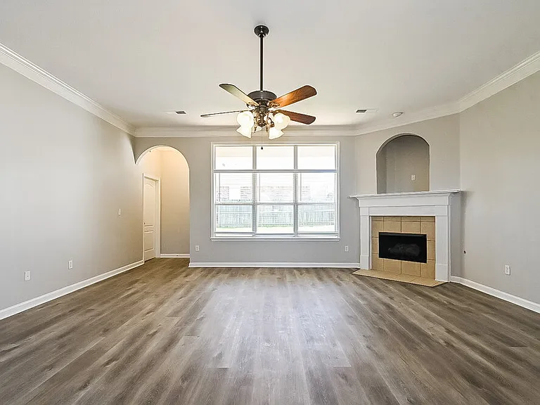 6157 Braybourne Main — Photo 5
