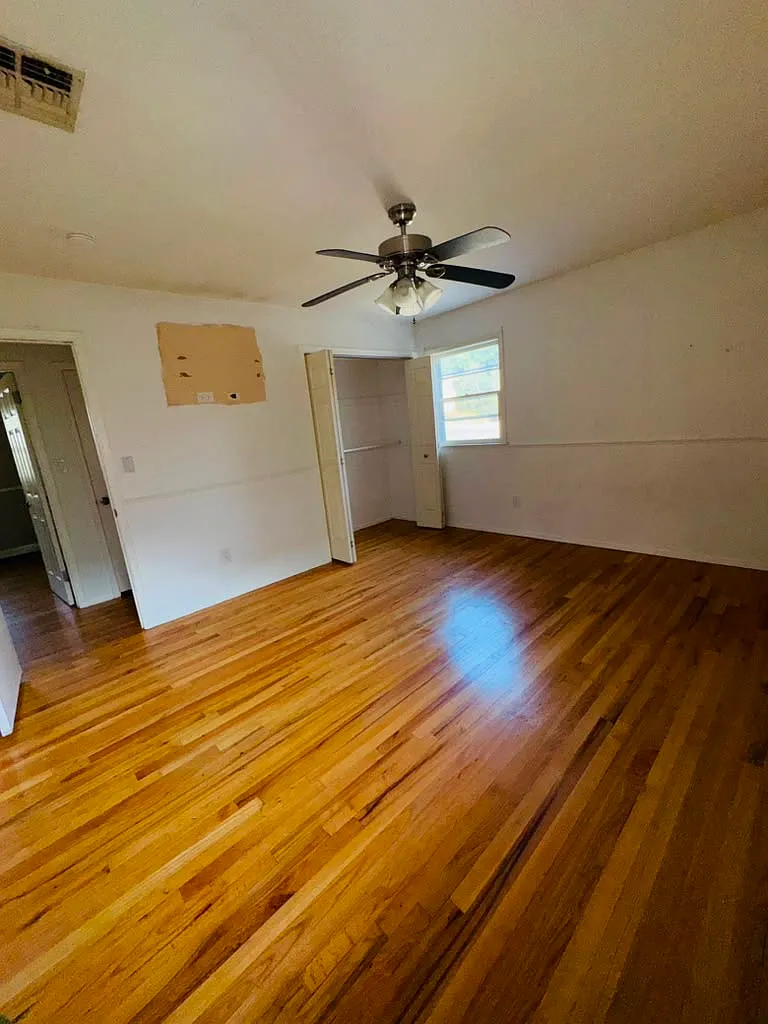 4 bed, $3,350 — Photo 2