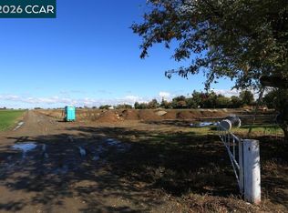 725 Vaughn Rd, Dixon, CA 95620