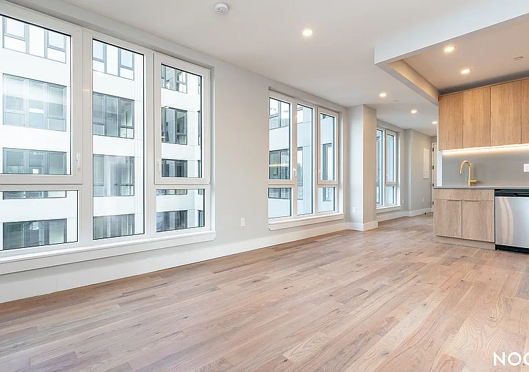 31-61 Vernon Blvd #3Z — Photo 5