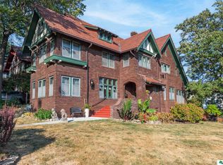 903 Mercer Blvd, Omaha, NE 68131