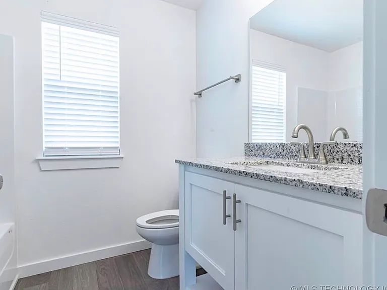 15116 E 38th Pl S — Photo 13
