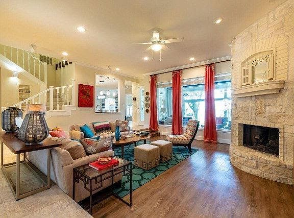 5th image of 108 Saint Annes Dr