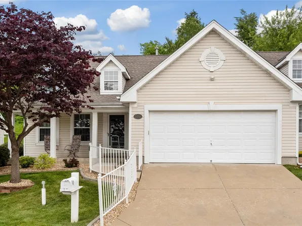 3886 Oaklin Dr, Bridgeton, MO 63044