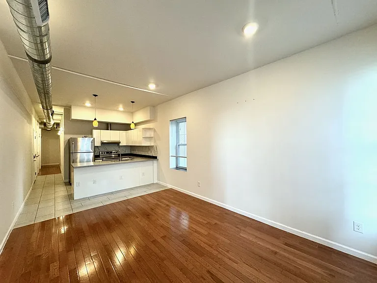 309 Sycamore Street Apartments — Photo 26