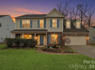 4018 Manor House Dr, Charlotte, NC 28270