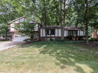 5507 Meadow Wood Blvd, Cleveland, OH 44124