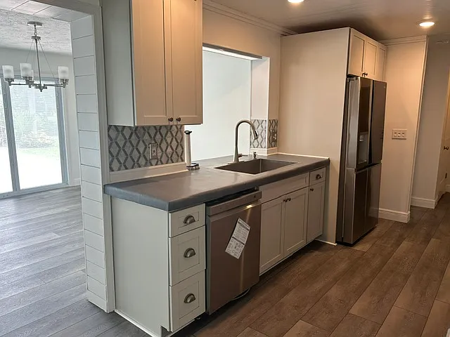 1405 Stewart Blvd — Photo 36