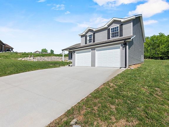 3rd image of 878 Casquin Dr