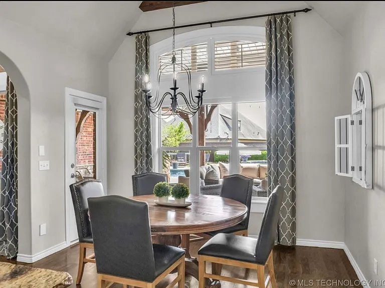 1200 S Laurel Ave — Photo 33