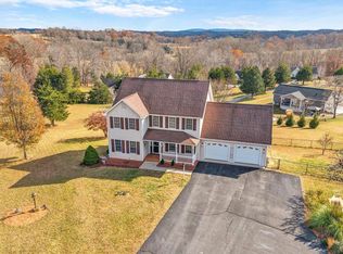 1087 Lake Front Ct, Bedford, VA 24523