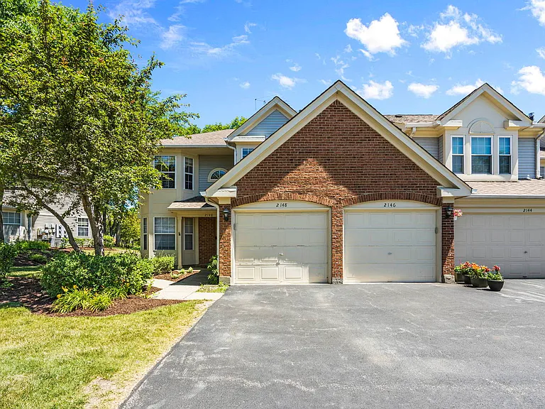 2146 Camden Ln — Photo 1
