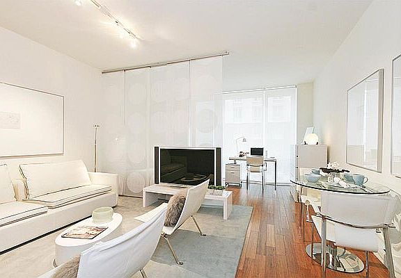 3rd image of 330 W 39th St APT 2C