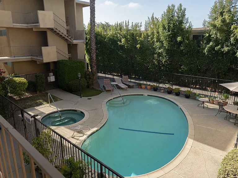 465 S Los Robles Ave #2 — Photo 12