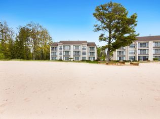 9200 N Bayshore Dr UNIT 5, Elk Rapids, MI 49629
