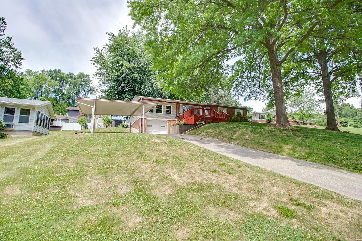 839 E Rosedale Dr photo 1